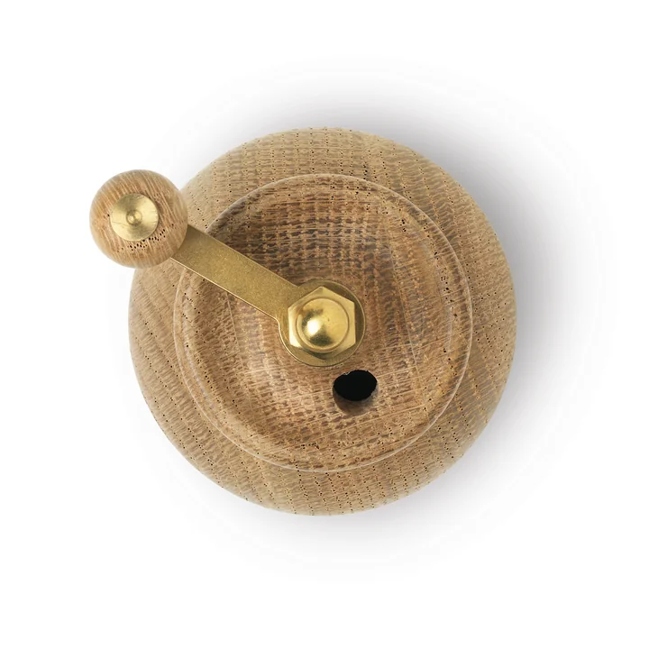 Menageri pepermolen H 9,5 cm van Kay Bojesen in eiken mat gelakt