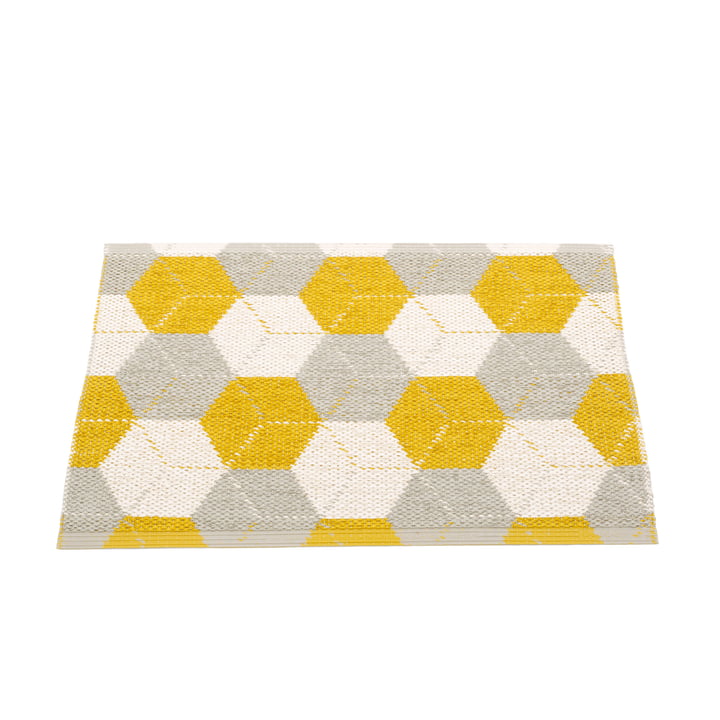 Reis omkeerbaar tapijt, 70 x 50 cm in mosterd / linnen / vanille van Pappelina 