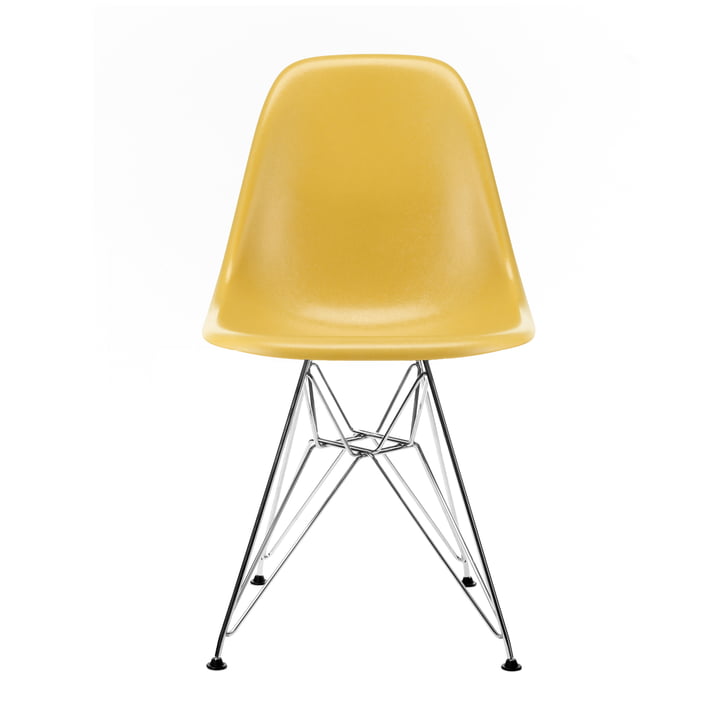 Eames Fiberglass Side Chair DSR van Vitra in chroom / Eames okerlicht