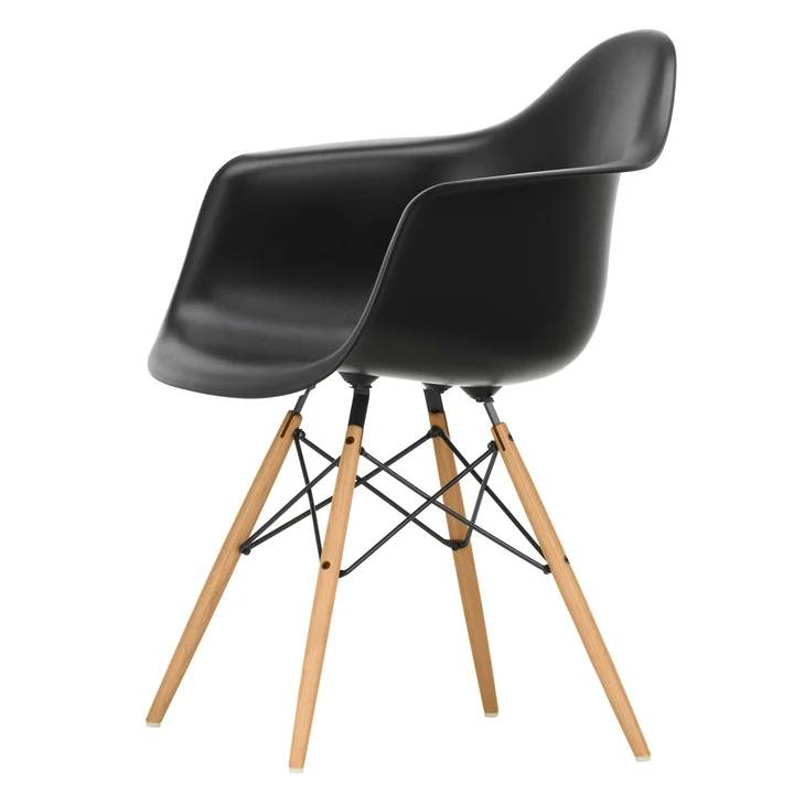 Eames Plastic Armchair DAW van Vitra in ash honey kleur / diepzwart