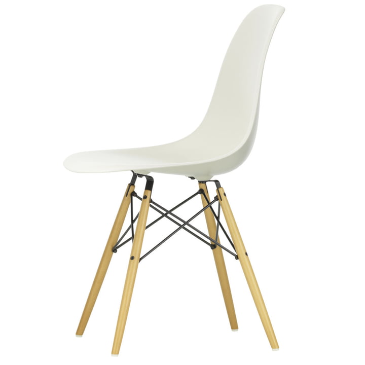 Eames Plastic Zijstoel DSW van Vitra in esdoorn geelachtig / kiezelsteen