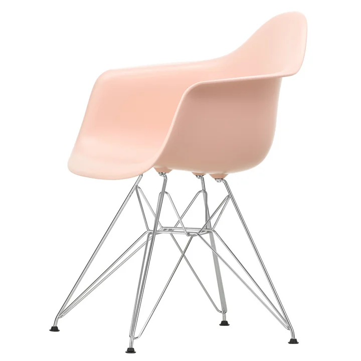 Eames Plastic Armchair DAR Vitra uit in verchroomd / zachtroze