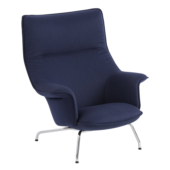 Doze Lounge Chair van Muuto met chromen voet / donkerblauwe deksel (Balder 782)