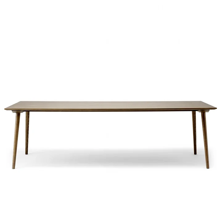 In Tussen tafel SK6 100 x 250 cm van & tradition gerookt in eikenhout