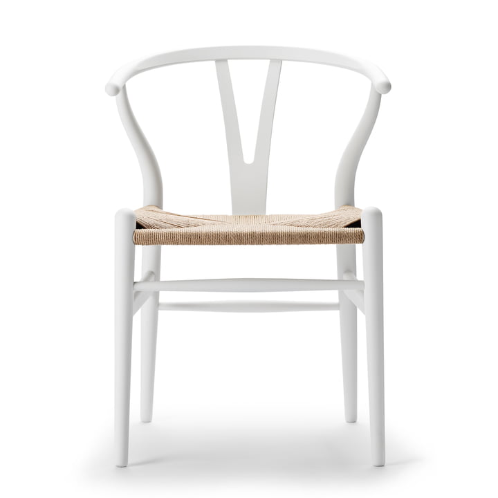 CH24 Wishbone Chair van Carl Hansen in soft white / vlechtwerk naturel