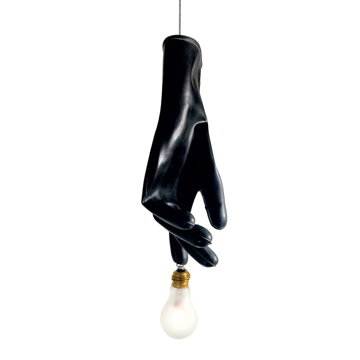 De zwarte Luzy hanglamp, zwart door Ingo Maurer