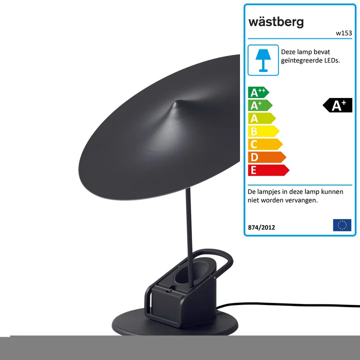 De w153 île LED tafellamp van Wästberg in diepzwart.