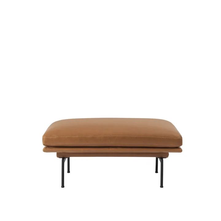 De Outline Sofa Pouf van Muuto met zwarte aluminium poten