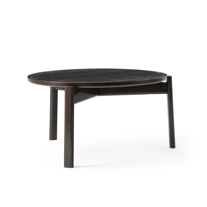 De Passage Lounge tafel van Audo in donker gelakte eik, Ø 70 cm