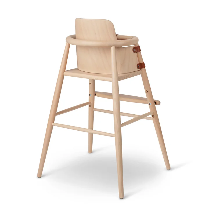 De rugleuning voor de kinderstoel ND54 van Carl Hansen is veilig en comfortabel