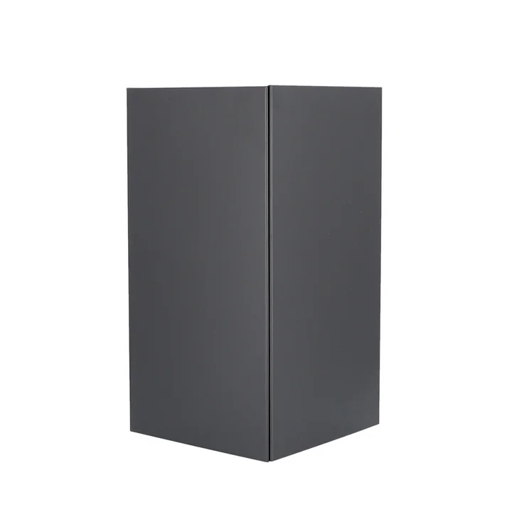 De Planter plantenbak 60 cm hoog van Jan Kurtz , zwart