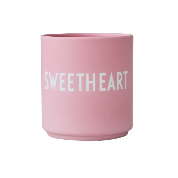 AJ Favourite De porseleinen mok van Design Letters Sweetheart, / pink