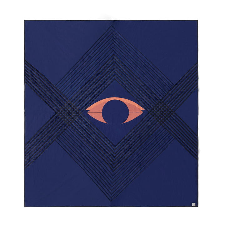 De bedsprei The Eye AP9 van & Tradition, 240 x 260 cm, blue midnight