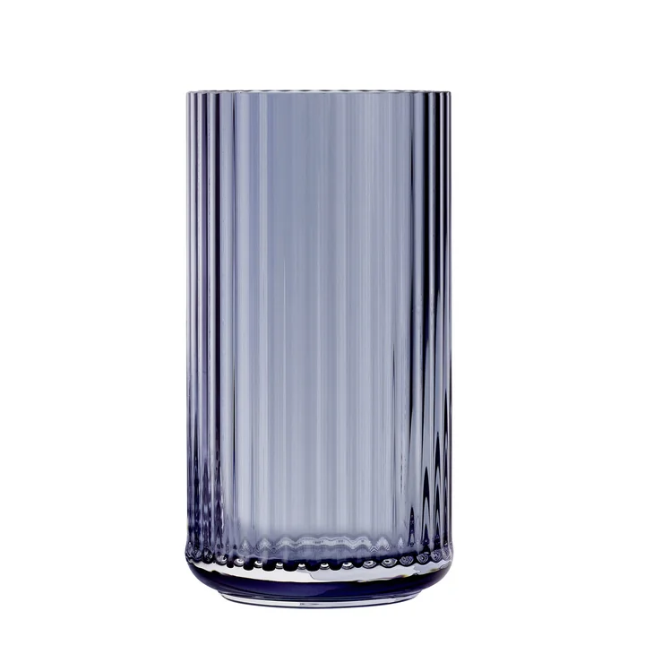 De glazen vaas van Lyngby Porcelæn , H 31 cm, midnight blue