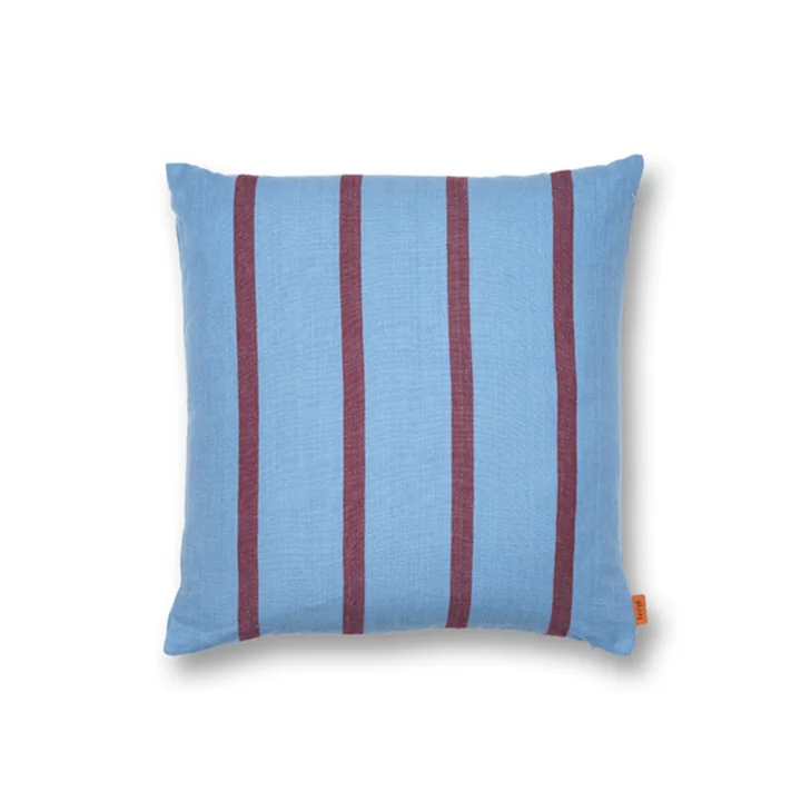 Grand Cushion 50 x 50 cm van Ferm Living in blauw / bordeauxrood