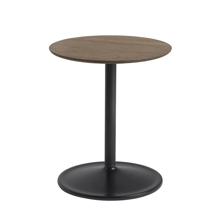 Soft Bijzettafel Ø 41 cm, H 48 cm van Muuto in gerookt eiken / zwart