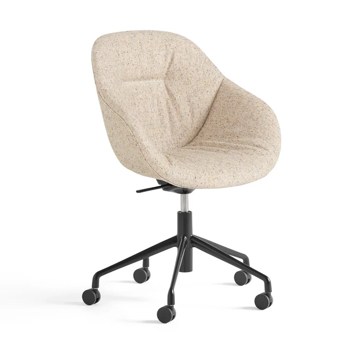 About A Chair AAC 155 Zacht van HAY in de kleur Bolgheri / zwart