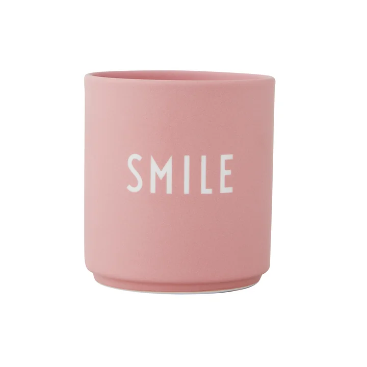 AJ Favourite Porseleinen mok van Design Letters Smile in / oudroze