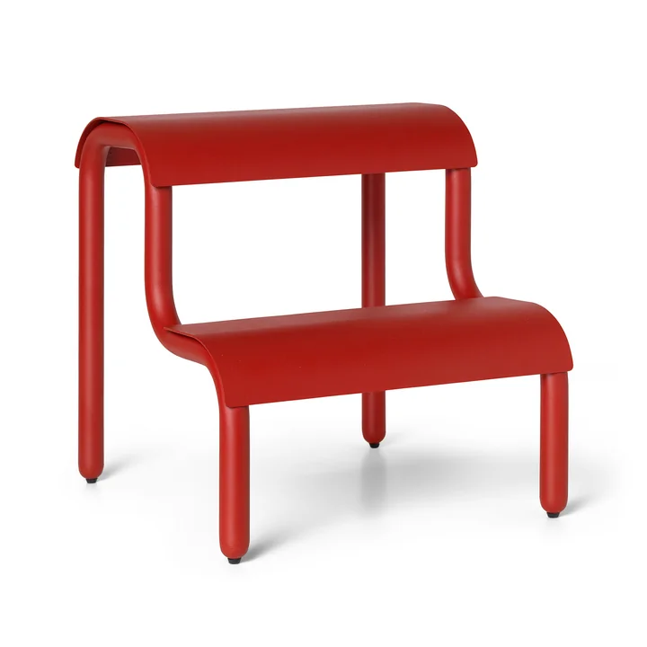 Up Step Multifunctionele kruk van Ferm Living in de kleur poppy red