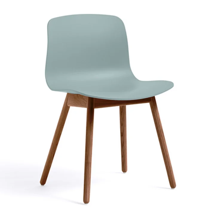 About A Chair AAC 12 HAY uit in walnoot gelakt / dusty blauw