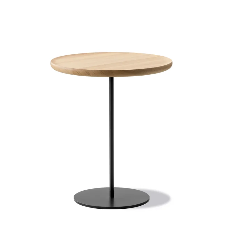 Pal Bijzettafel Ø 44 cm H 38 cm, eiken licht geolied / zwart by Fredericia
