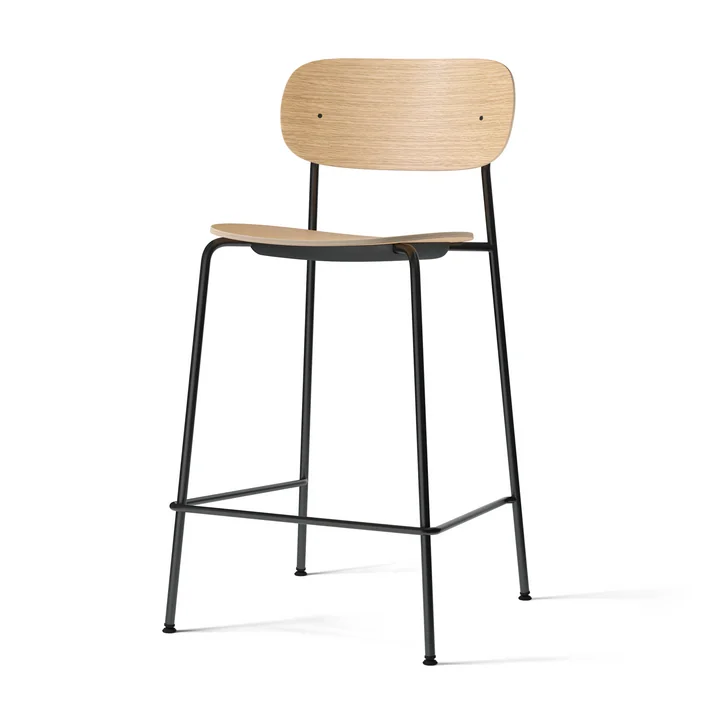 Co Counter Chair van Audo in eiken natuur met zwart stalen frame
