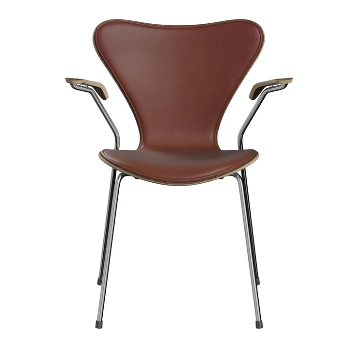 Fritz Hansen - Serie 7, stoel met armleuningen, kastanjebruin leer / frame chroom