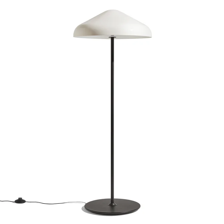 Pao Staande lamp, zwart/crème van HAY