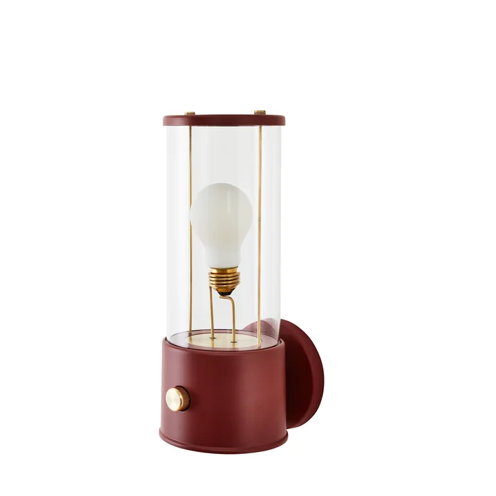 The Muse Wandlamp van Tala in de uitvoering pomona red