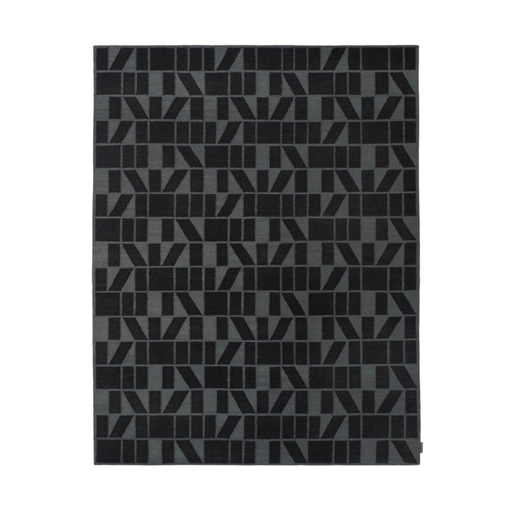 Kelim Untitled_AB15 Tapijt, 180 x 240 cm, zwart/grijs (0023 Shadow) van Kvadrat