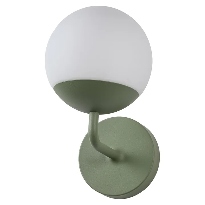 Mooon! Wandlamp van Fermob in de kleur cactus