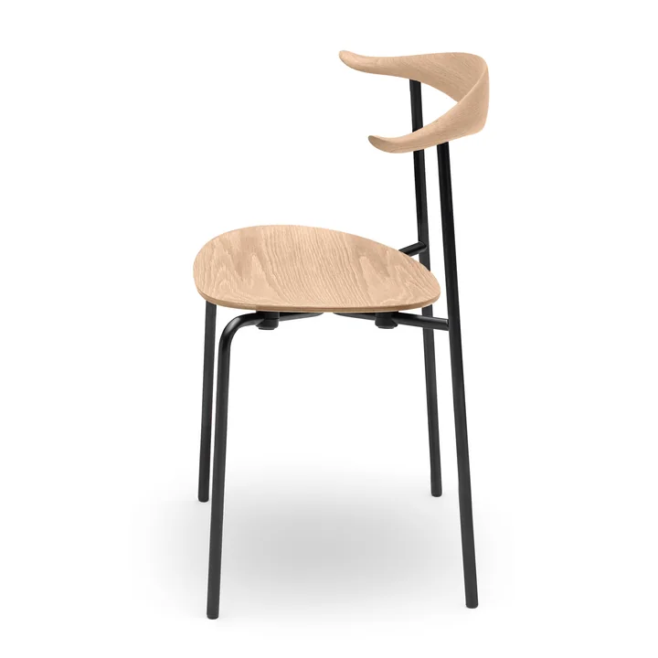 Carl Hansen - CH88T, blank gelakt beuken / zwart frame