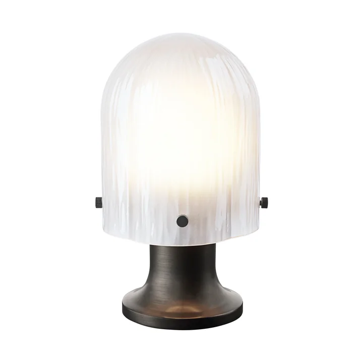 Seine Tafellamp LED Outdoor van Gubi in de uitvoering antiek messing / matglas