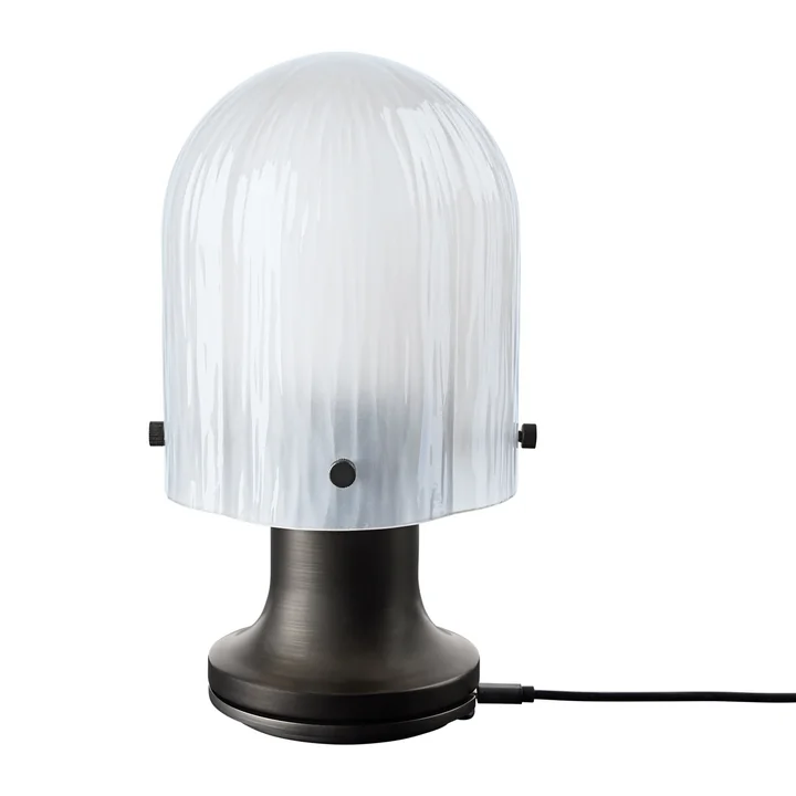 Seine Tafellamp LED Outdoor van Gubi in de uitvoering antiek messing / matglas