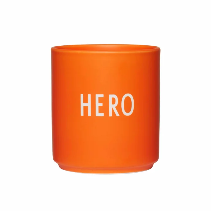 AJ Favourite Porseleinen mok van Design Letters Hero in de uitvoering / oranje