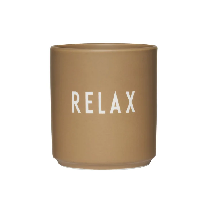AJ Favourite Porseleinen mok van Design Letters Relax in de versie / kameel