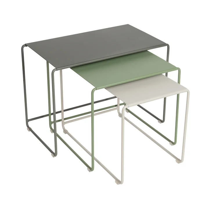 Oulala Set statafels van Fermob in de afwerking rozemarijn / cactus / kleigrijs