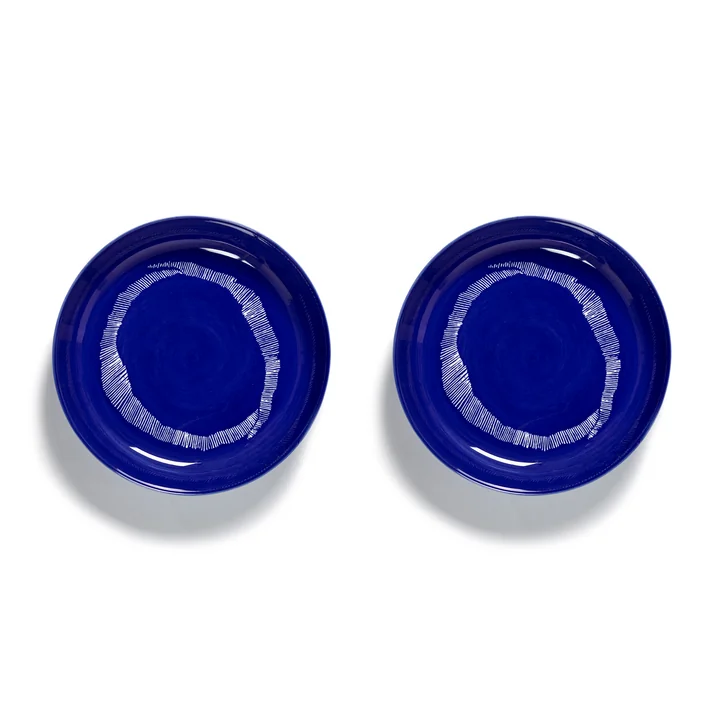 Feast Bord van Serax in het design donkerblauw/wit gestreept