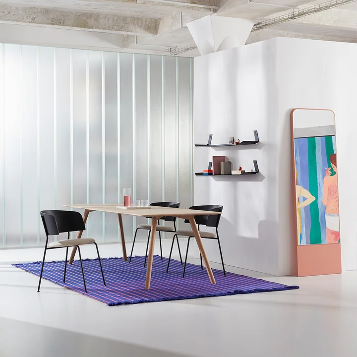 OUT Objecten van onze dagen - Wagner fauteuil