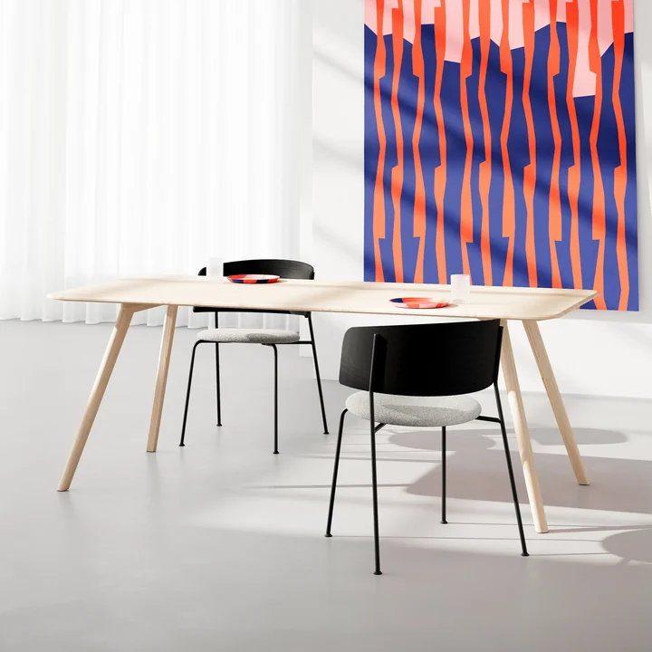 OUT Objecten van onze dagen - Wagner fauteuil