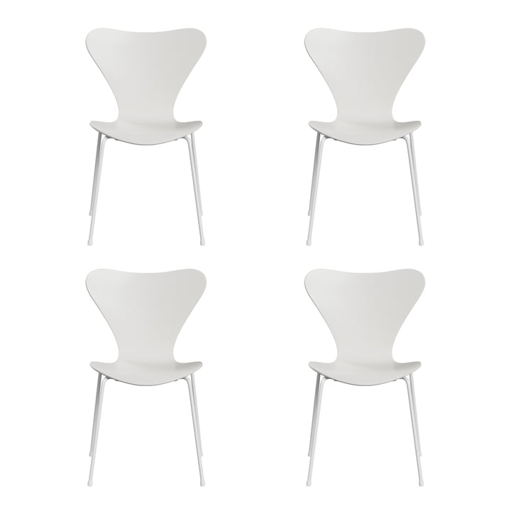 Fritz Hansen - Serie 7 stoel, monochroom essenwit gelakt, 4 6. 5 cm (set van 4)