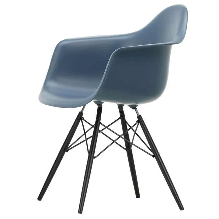 Eames Plastic Fauteuil van Vitra