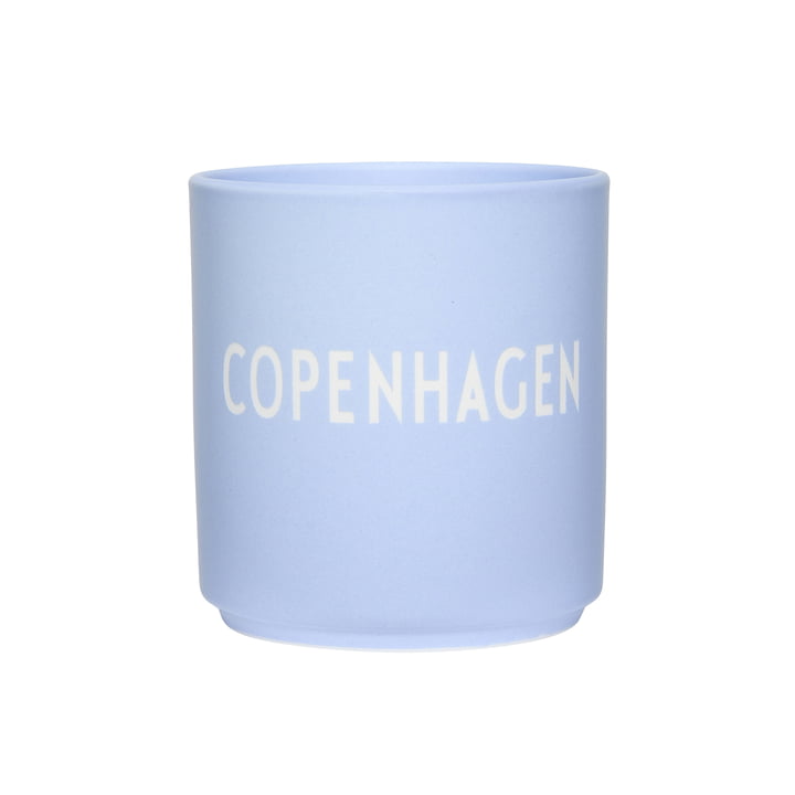AJ Favourite Porseleinen mok, Kopenhagen / stoffig blauw door Design Letters
