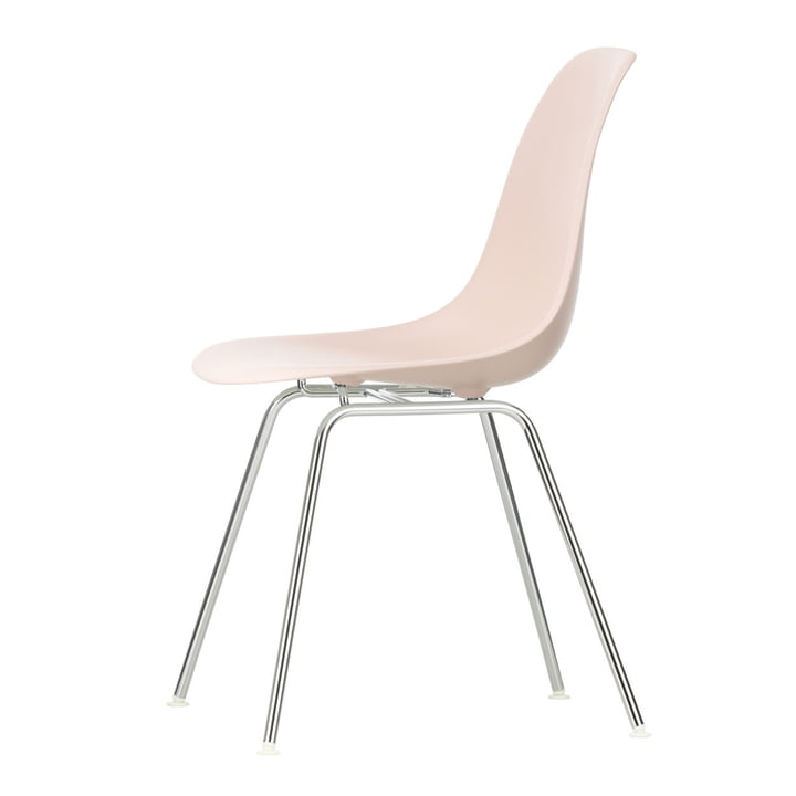 Vitra - Eames Plastic Side Chair DSX RE, verchroomd / zachtroze (basisglijders van donker vilt)