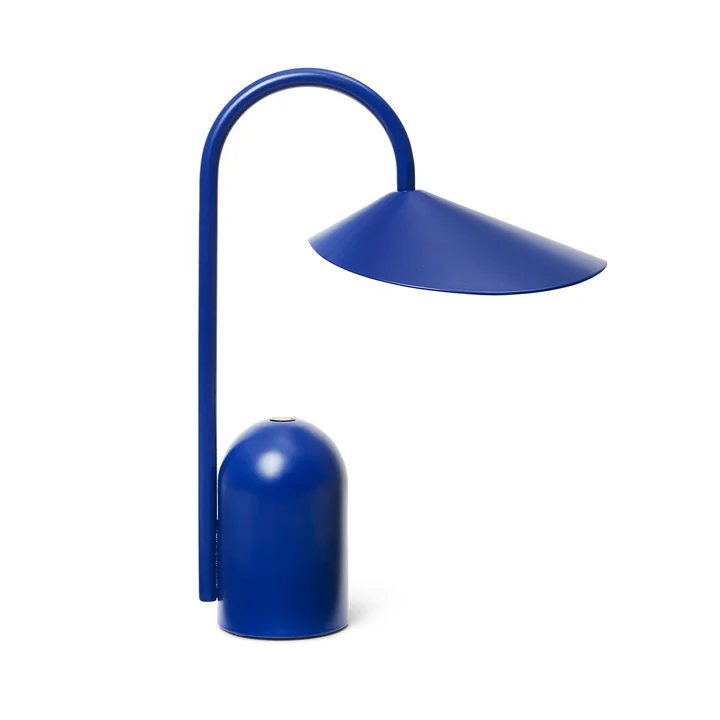 Arum Oplaadbare LED tafellamp, lichtblauw van Ferm Living