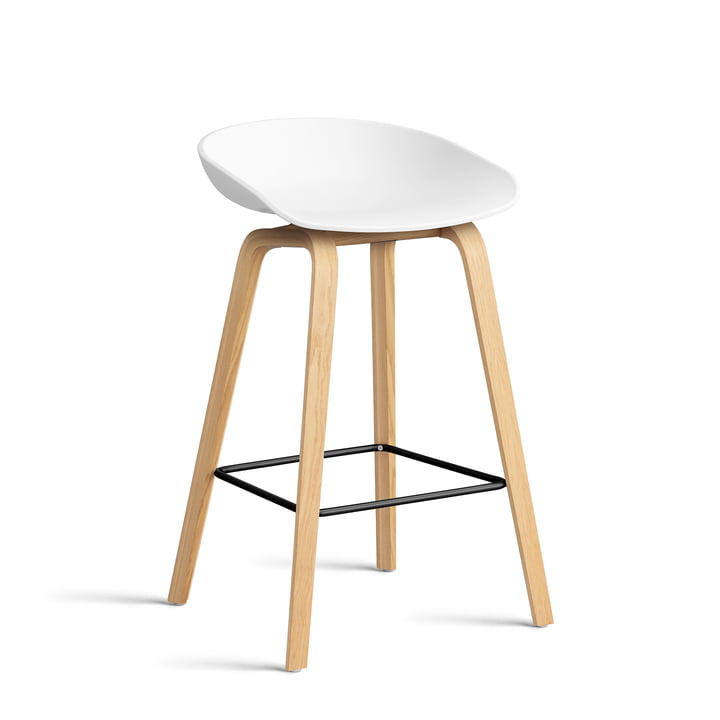 Hay About A Stool AAS 2. - 32 H 75 cm, eiken gelakt / zwart staal / wit 0