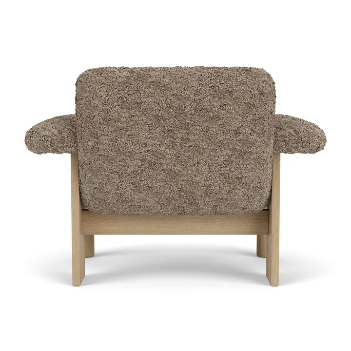 Audo Brasilia Lounge Chair - Eik naturel / schapenvacht Saharabruin