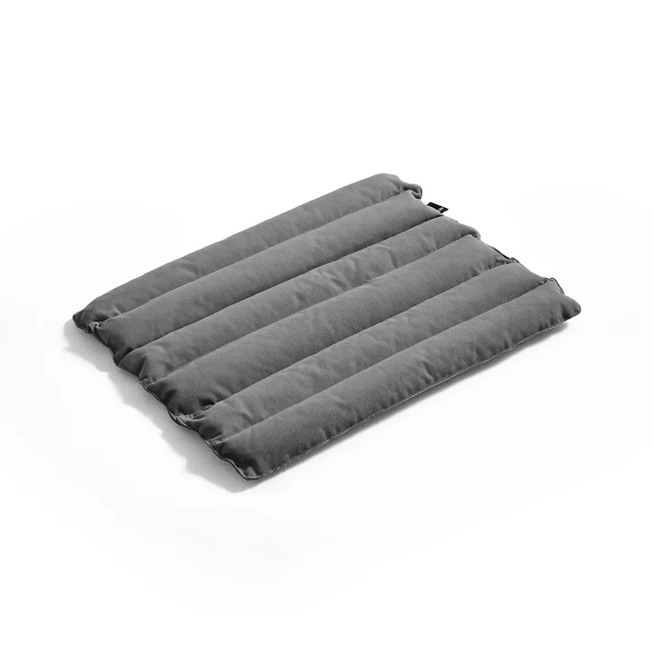 HAY - Traverse Gewatteerd Kussen voor Fauteuil, zwarte peper