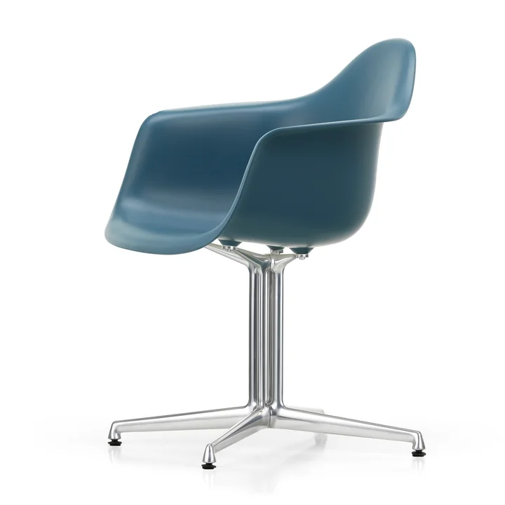 Vitra - Eames Plastic Armchair DAL RE, gepolijst / zeeblauw (viltglijders basic donker)
