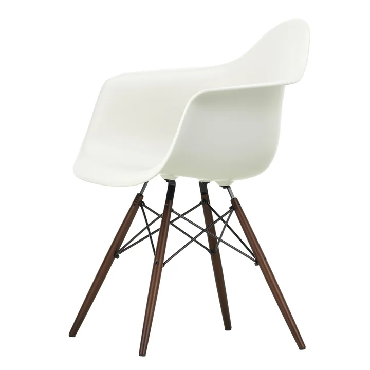 Vitra - Eames Plastic Fauteuil DAW, donker esdoorn / wit